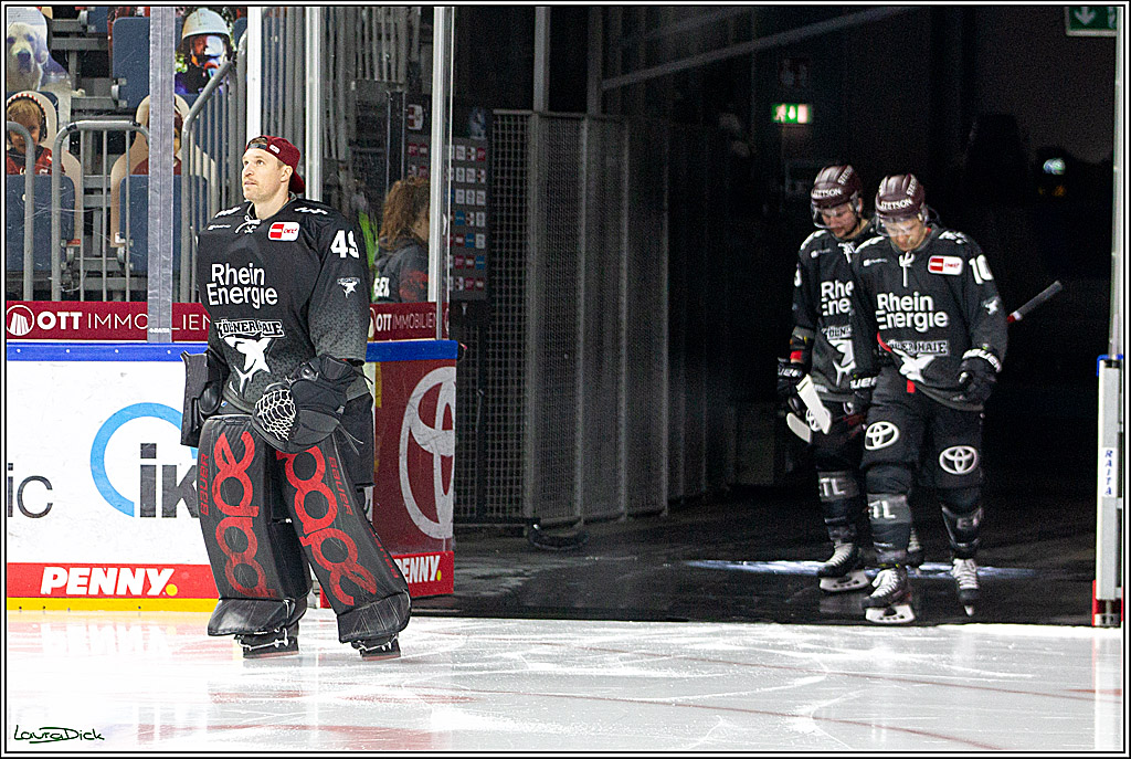 PENNY DEL;  Koelner Haie - Wolfsburg Grizzlys; Koeln, 17.03.2021